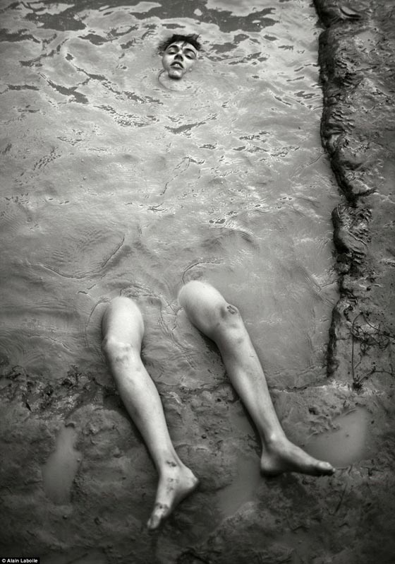 صور: فرنسي يكشف براءة الفوضى المحببة التي يتركها أطفاله الستة صورة رقم 10