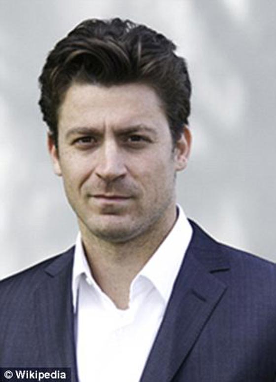 ملياردير يعقد وثيقة تأمين حياة بـ 201 مليون دولار ويدخل غينيس صورة رقم 1