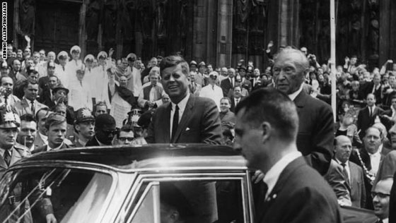 من اغتيال كينيدي حتى اختفاء الطائرة الماليزية 10 الغاز حيرت العالم! صورة رقم 1