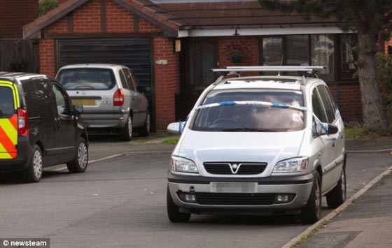 مثلي بريطاني يرتكب جريمة شنعاء بحق زوجته صورة رقم 8