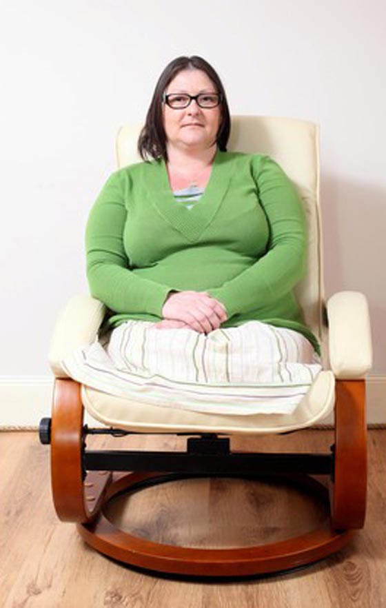 السجائر تسببت في بتر ساقيها.. فسارعت للتحذير منها بصورتها صورة رقم 5