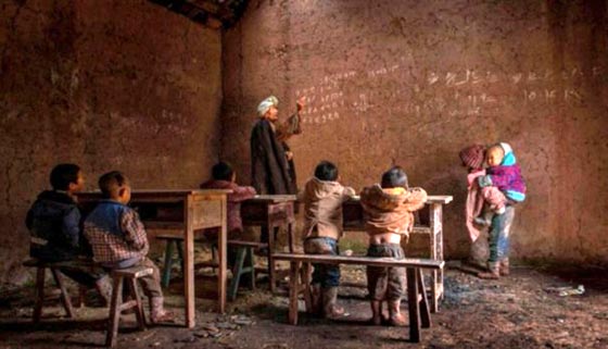 دبي: صورة مدرس وطلاب فقراء تفوز باغلى جائزة في العالم صورة رقم 1