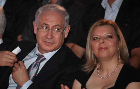 زوجة نتانياهو تسيء معاملة مدبر الشؤون المنزلية والأخير يقاضيها صورة رقم 3