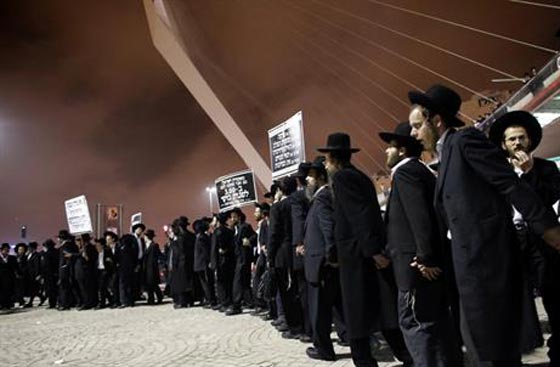 الموساد الاسرائيلي: مقتل 8 يهوديين حاولوا الهروب من ايران صورة رقم 1