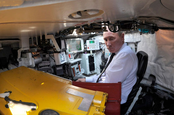 السياسة في نظر بوتين.. عراك كلاب يشمل النهش والعض صورة رقم 17