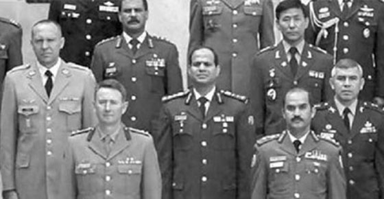 بالصور.. عبد الفتاح السيسي من حي الجمالية الى وزارة الدفاع صورة رقم 5