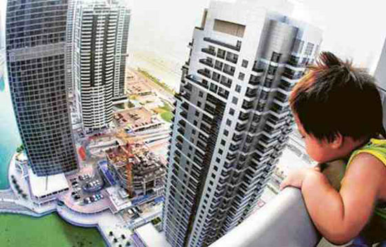 الاقفال تجتاح نوافذ ابو ظبي  صورة رقم 1