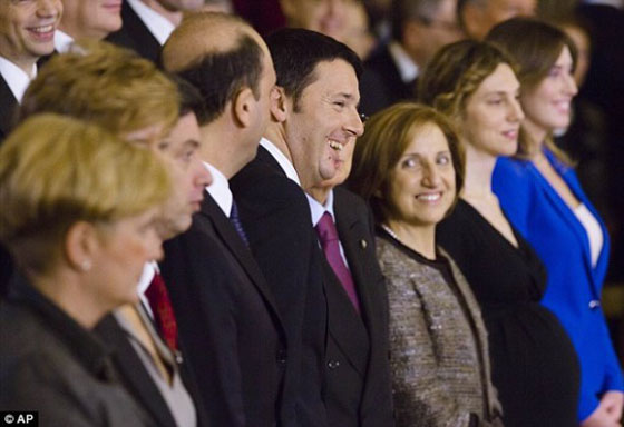 وزيرة ايطالية تقع ضحية صور مفبركة فاضحة صورة رقم 6