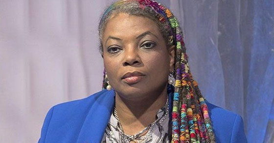 قصة اشبه بالخيال العلمي.. بريطانية تقول انها كانت جان دارك صورة رقم 2