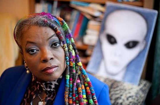 قصة اشبه بالخيال العلمي.. بريطانية تقول انها كانت جان دارك صورة رقم 3