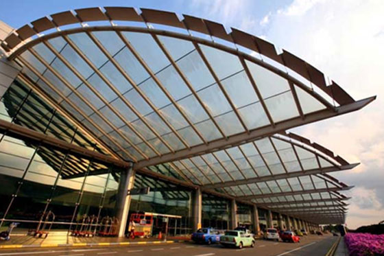 تعرف على افضل 10 مطارات بالعالم وفي المقدمة سنغافورة صورة رقم 1