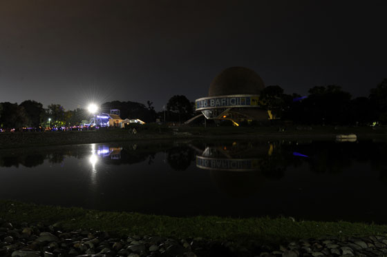 ساعة الارض تطفئ الاف المدن في مختلف ارجاء الارض!! صورة رقم 39