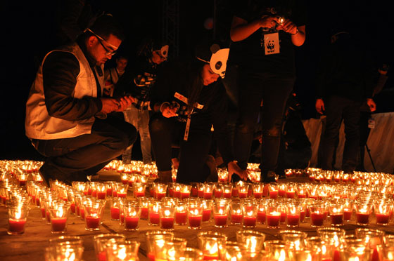 ساعة الارض تطفئ الاف المدن في مختلف ارجاء الارض!! صورة رقم 47