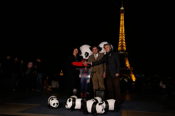 ساعة الارض تطفئ الاف المدن في مختلف ارجاء الارض!! صورة رقم 5