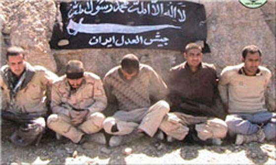 شاهدوا كيف تم فبركة صورة القتيل العراقي ليصبح قتيلا ايرانيا صورة رقم 2