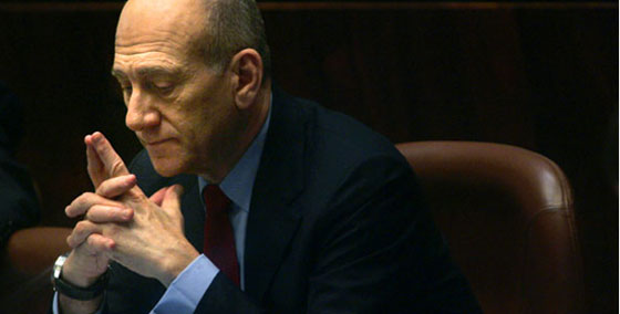 المحكمة تدين رئيس الوزراء السابق ايهود اولمرت بتلقي الرشوة صورة رقم 1