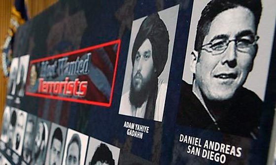 لأول مرة.. غير مسلم يتصدر قائمة الارهاب الامريكية  صورة رقم 5