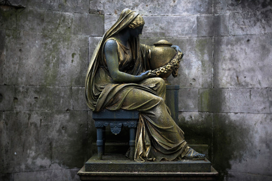 المانيا: تدشين اول مقبرة للسحاقيات والشواذ بشكل فاحش في العالم  صورة رقم 3