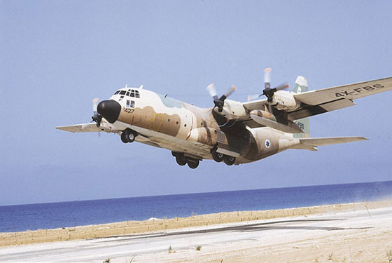 طائرة شمشون الامريكية العملاقة تنضم الى سلاح الجو الاسرائيلي صورة رقم 1