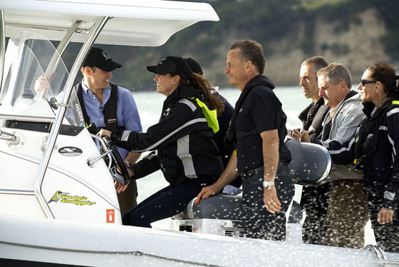 كيت مدلتون تتغلب على زوجها الامير ويليام في سباق اليخوت صورة رقم 4