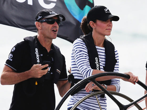 كيت مدلتون تتغلب على زوجها الامير ويليام في سباق اليخوت صورة رقم 16