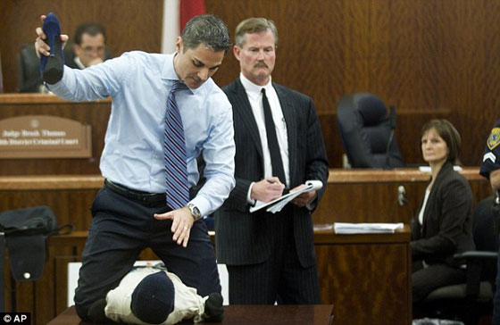 السجن المؤبد لامرأة طعنت زوجها بكعب حذائها حتى الموت صورة رقم 4