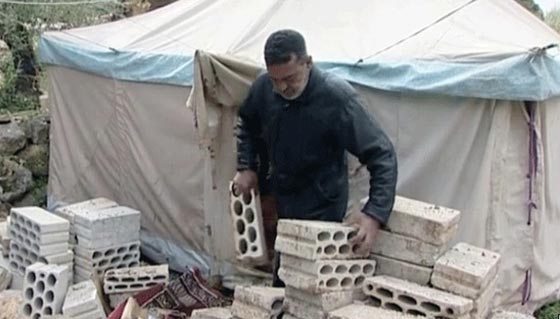 مصائب قوم.. اللاجئون السوريون ينعشون التجارة في لبنان صورة رقم 2