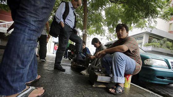 مصائب قوم.. اللاجئون السوريون ينعشون التجارة في لبنان صورة رقم 1