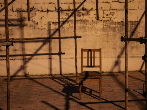 تفاصيل مثيرة ترويها ام ايرانية صفعت قاتل ابنها وحررته من المشنقة صورة رقم 8