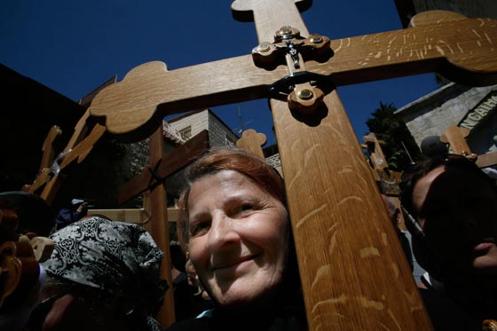 مسيرة درب الصليب في 