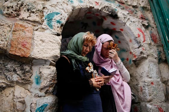 مسيرة درب الصليب في 