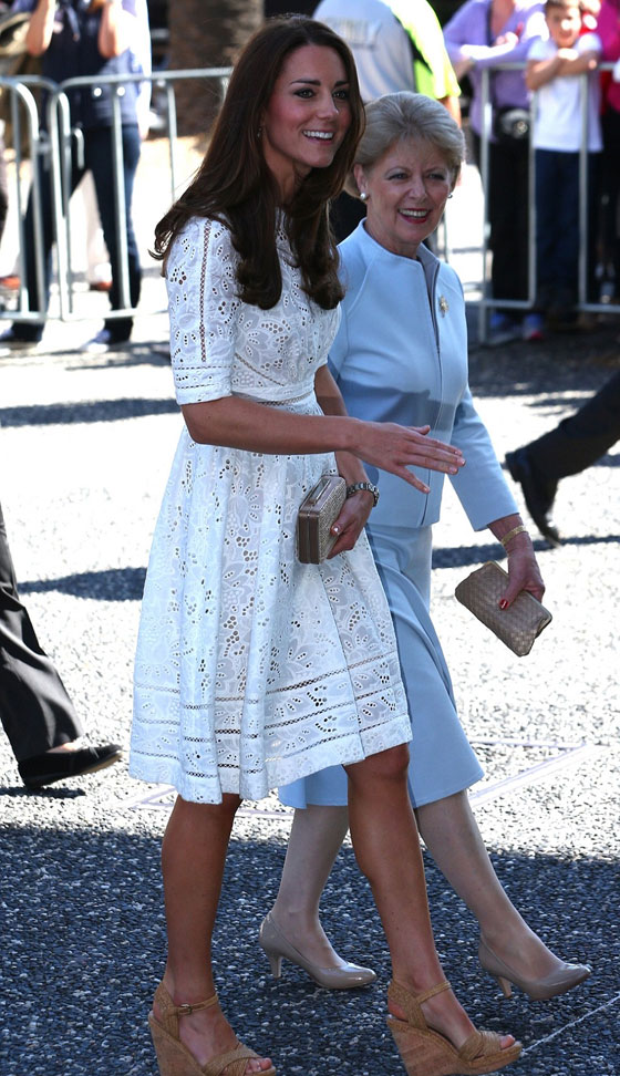 كيت ميدلتون تضحك على 