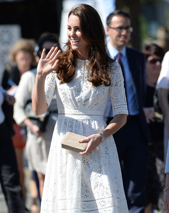 كيت ميدلتون تضحك على 