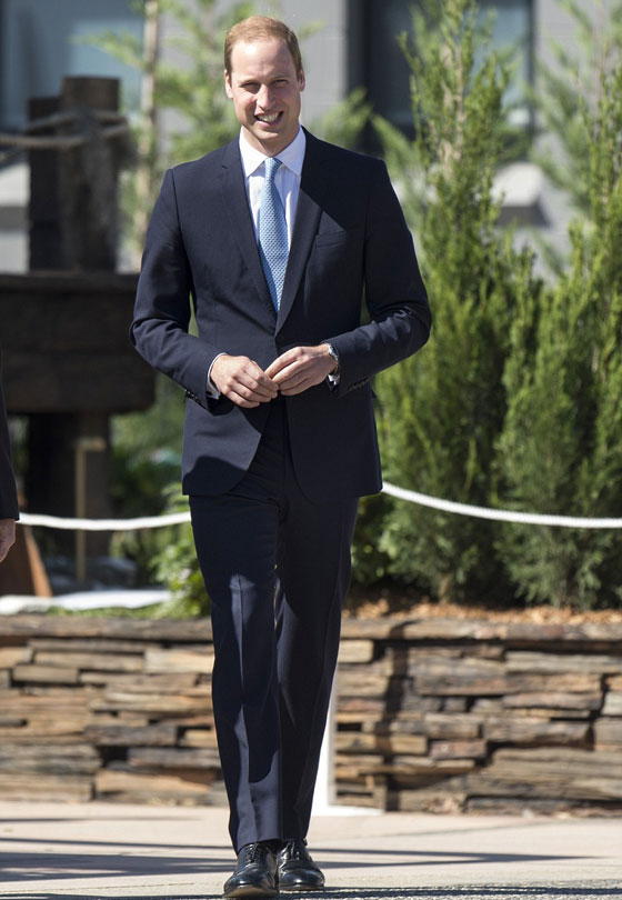 كيت ميدلتون تضحك على 