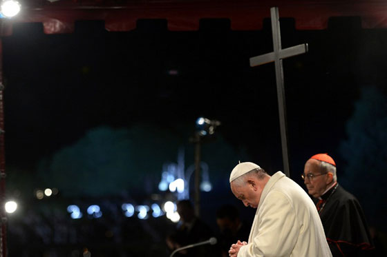 مسيرة درب الصليب في 