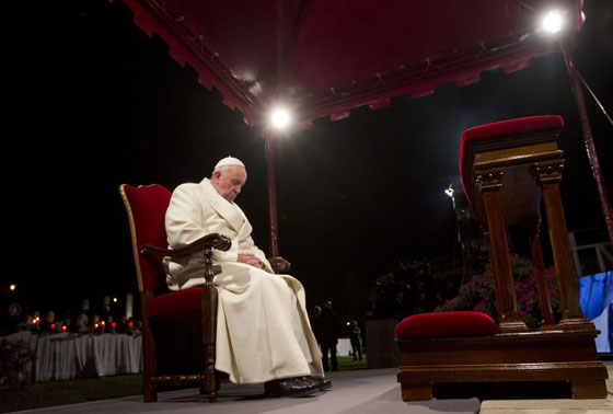 مسيرة درب الصليب في 