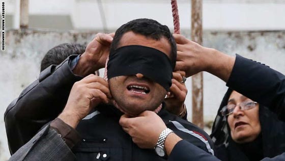 تلخيص احداث الأسبوع في صور.. عربة حمار ورجل الغاب وغيرها صورة رقم 11