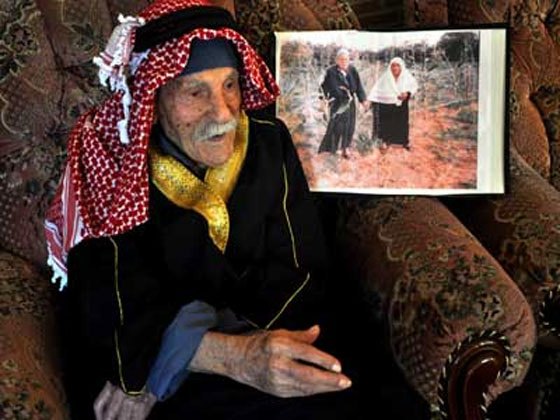 فلسطيني من غزة (125 عاما) أكبر معمر بالعالم يحكي تاريخ فلسطين صورة رقم 3