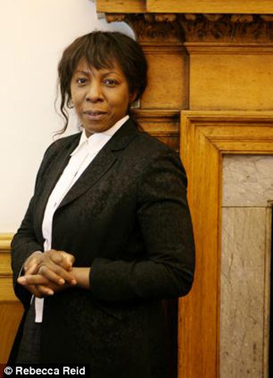 سجن قاضية بريطانية تآمرت على وزير وتسببت بسجنه صورة رقم 2