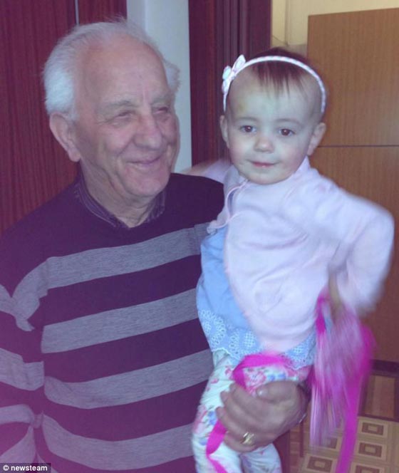 صور: فيسبوك يجمع عائلة بلقاء مؤثر مع جدها المفقود من 50 عاما صورة رقم 9