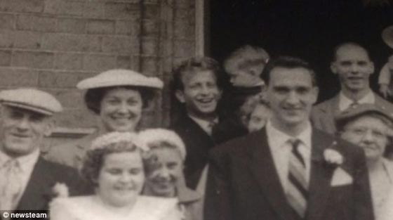 صور: فيسبوك يجمع عائلة بلقاء مؤثر مع جدها المفقود من 50 عاما صورة رقم 14