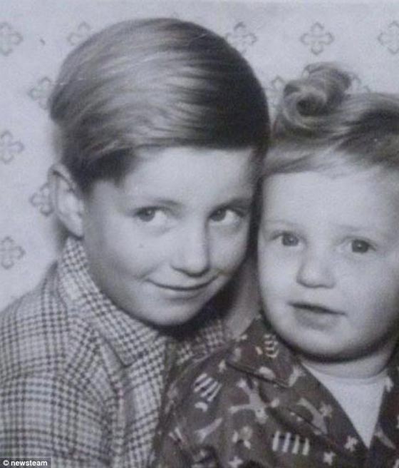 صور: فيسبوك يجمع عائلة بلقاء مؤثر مع جدها المفقود من 50 عاما صورة رقم 16