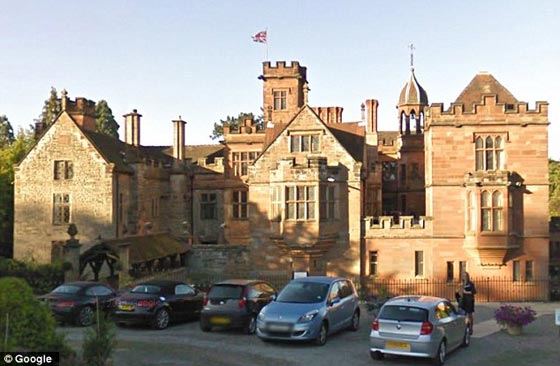 استقالة مسؤول بريطاني بسبب فتاة شقراء وليس مشروع حكومي صورة رقم 3