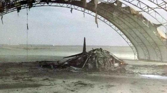 اعفاء جنديين بريطانيين من الخدمة بسبب صورهما مع جثث لقتلى صورة رقم 3