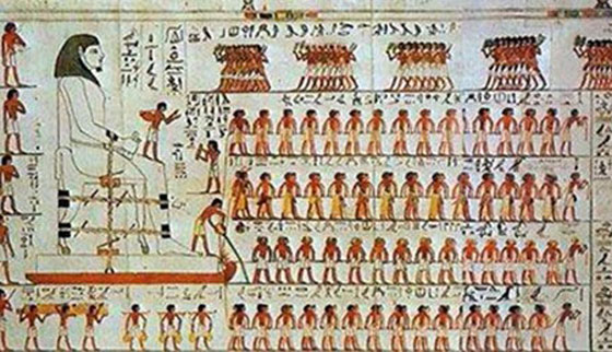 صورة نشرتها صحيفة مصرية قبل 10 سنوات تحل لغز بناء الاهرامات صورة رقم 1