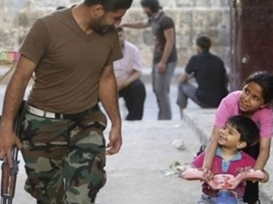 بالصور.. حياة الجيش الحر في سوريا تجمع كل التناقضات! صورة رقم 16