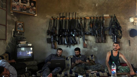 بالصور.. حياة الجيش الحر في سوريا تجمع كل التناقضات! صورة رقم 17