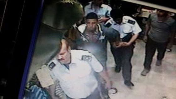 بالصور.. لص خليلي يطلب توصيلة من صاحب المتجر الذي سرقه! صورة رقم 2