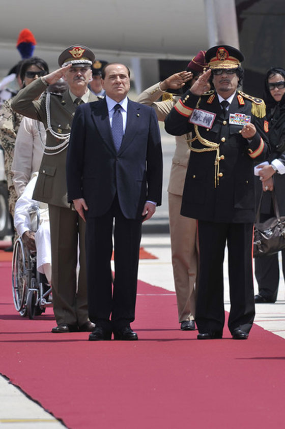 برلسكوني يكشف عن جانب غير معروف في شخصية القذافي صورة رقم 1