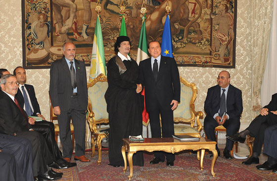 برلسكوني يكشف عن جانب غير معروف في شخصية القذافي صورة رقم 14